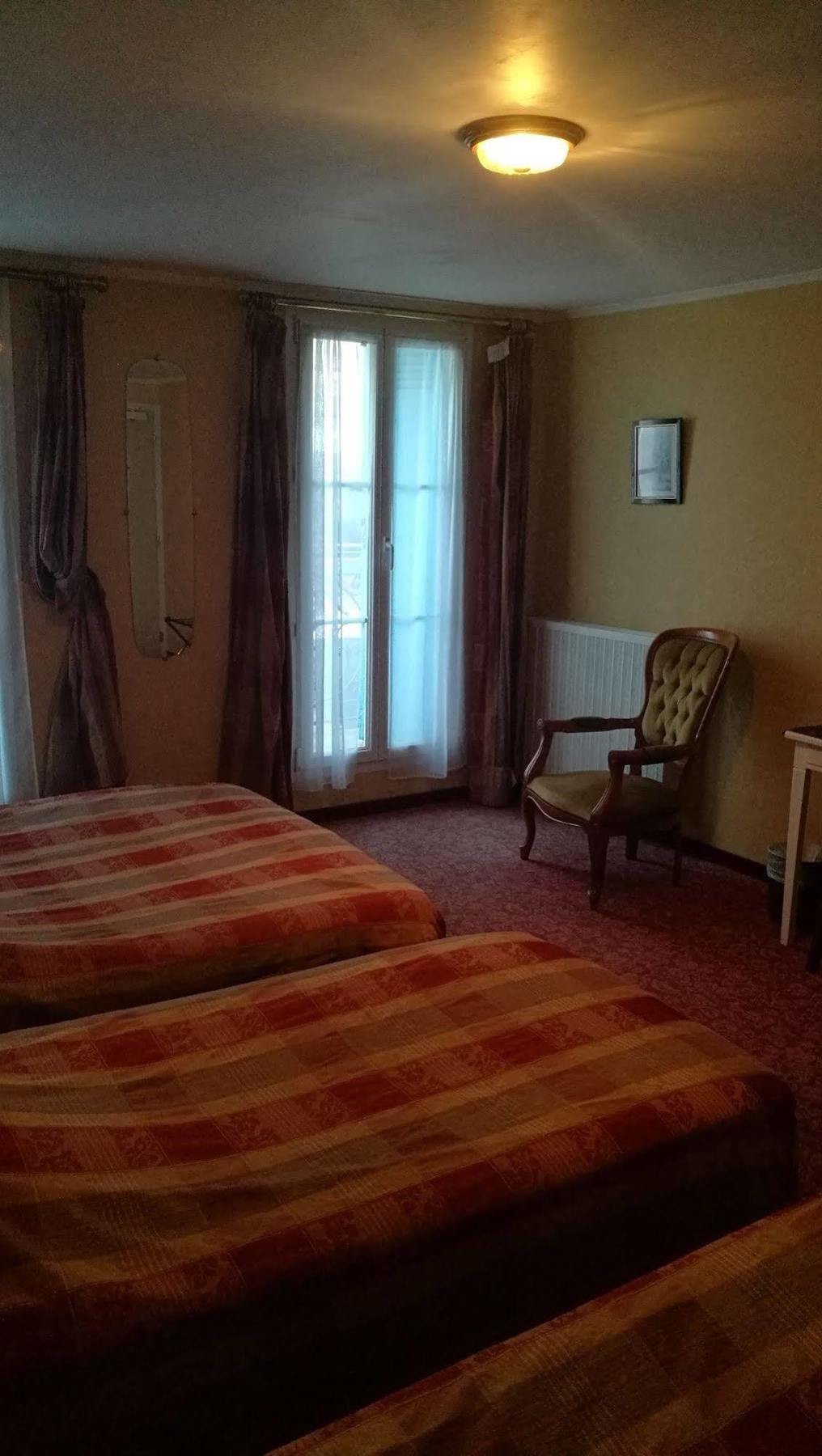 Hotel Emilie Руайян Экстерьер фото
