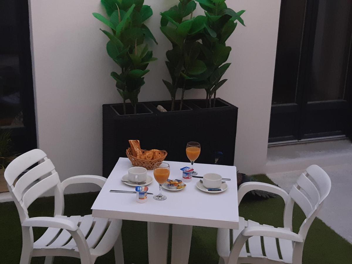 Hotel Emilie Руайян Экстерьер фото